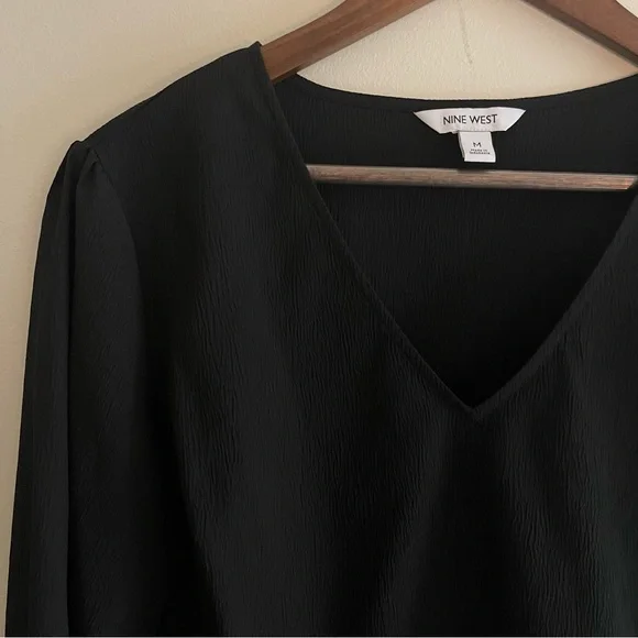 🌈 2 for $30!! 🌈 NWT Nine West Peplum Blouse - Picture 2 of 9